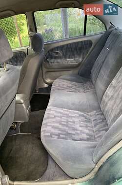Седан Mitsubishi Lancer 1996 в 