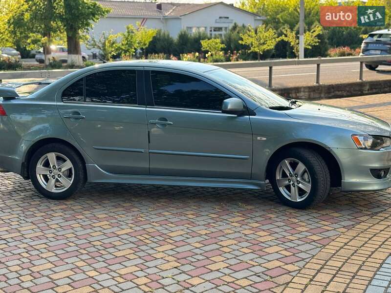 Седан Mitsubishi Lancer 2008 в Сараті