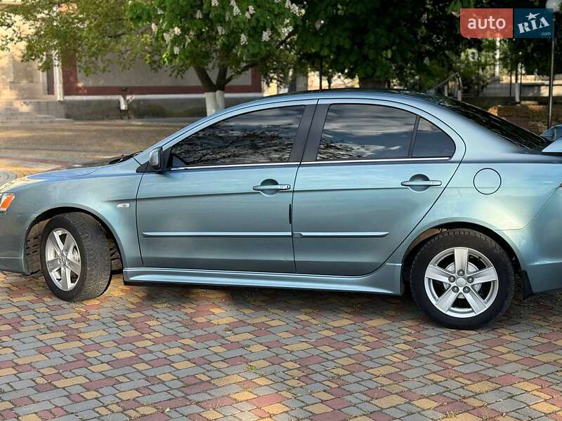 Седан Mitsubishi Lancer 2008 в Сараті