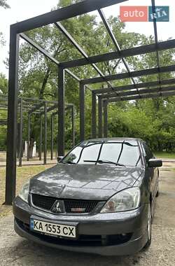 Седан Mitsubishi Lancer 2005 в Киеве
