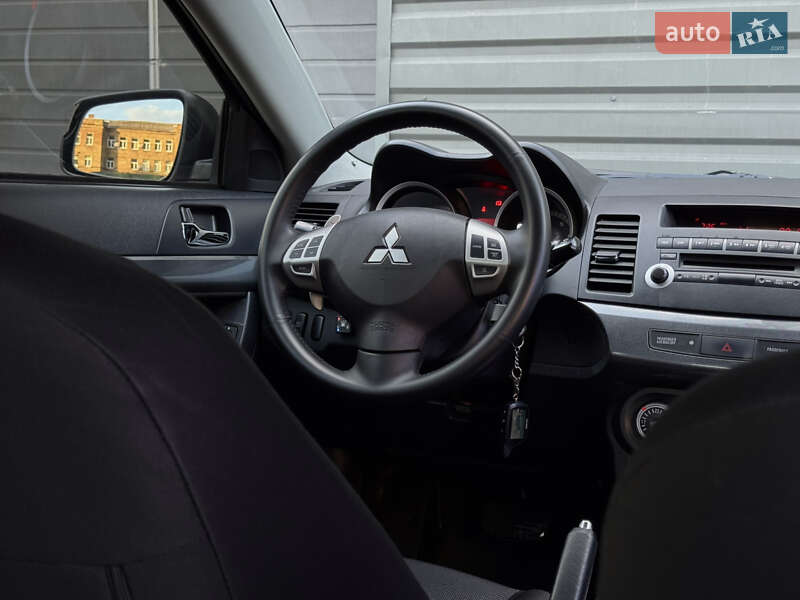 Седан Mitsubishi Lancer 2007 в Києві