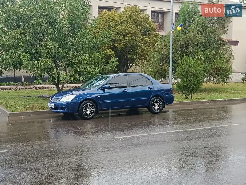 Mitsubishi Lancer