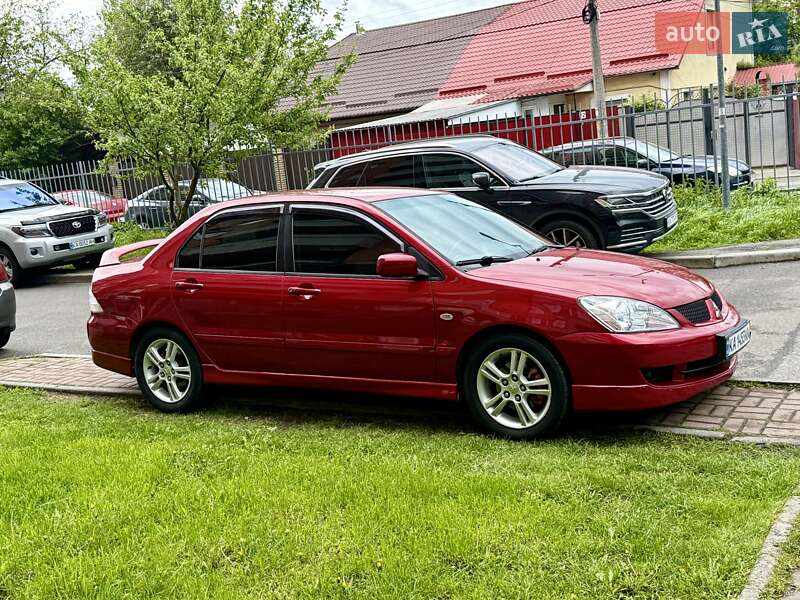 Седан Mitsubishi Lancer 2007 в Киеве