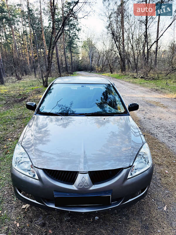 Седан Mitsubishi Lancer 2004 в 