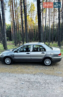 Седан Mitsubishi Lancer 2004 в 