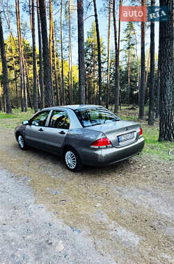 Седан Mitsubishi Lancer 2004 в 