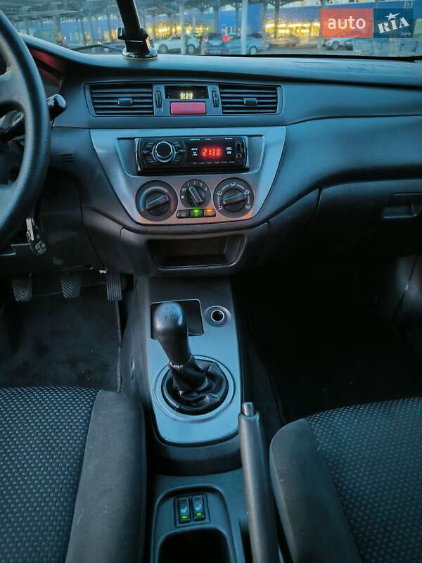 Универсал Mitsubishi Lancer 2005 в Киеве