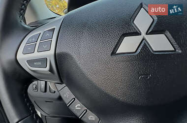 Седан Mitsubishi Lancer 2011 в 