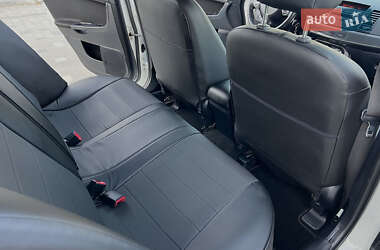 Седан Mitsubishi Lancer 2011 в 