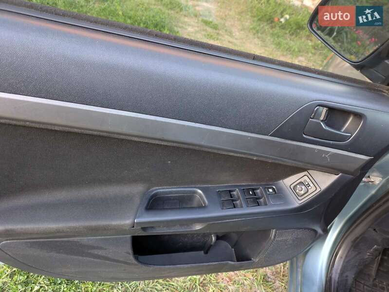 Седан Mitsubishi Lancer 2009 в Києві
