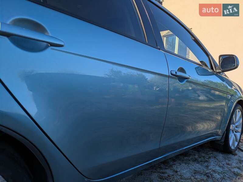 Седан Mitsubishi Lancer 2009 в Києві