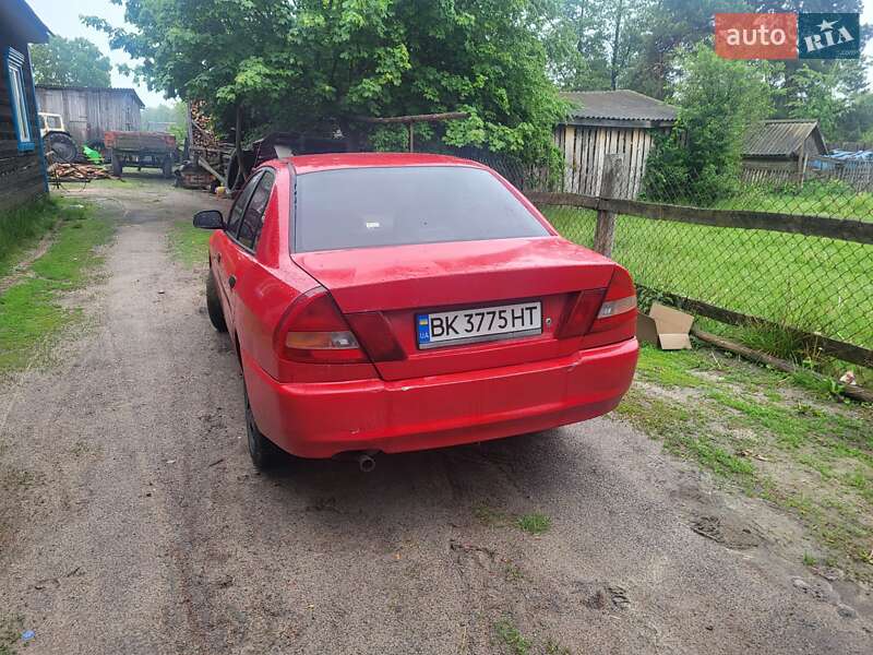 Седан Mitsubishi Lancer 1996 в Старом Селе