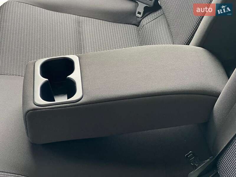 Седан Mitsubishi Lancer 2009 в Киеве