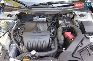 Седан Mitsubishi Lancer 2014 в 