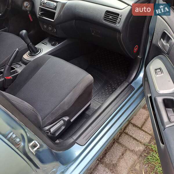 Седан Mitsubishi Lancer 2006 в Запорожье