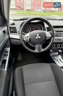 Седан Mitsubishi Lancer 2011 в 