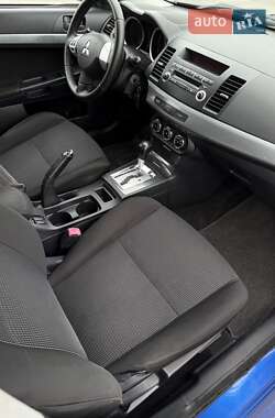 Седан Mitsubishi Lancer 2011 в 