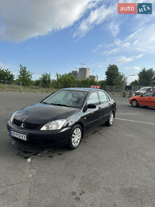 Седан Mitsubishi Lancer 2007 в Киеве