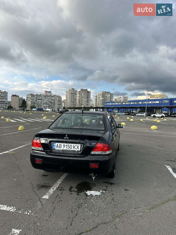 Седан Mitsubishi Lancer 2007 в Киеве