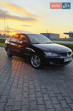 Седан Mitsubishi Lancer 2004 в Києві
