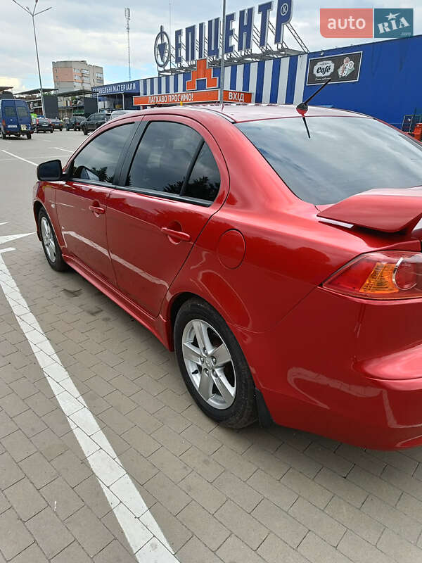 Седан Mitsubishi Lancer 2008 в Прилуках