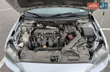 Седан Mitsubishi Lancer 2011 в 