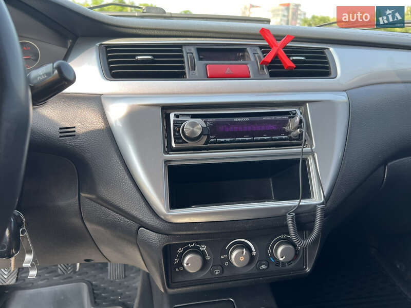 Седан Mitsubishi Lancer 2006 в Виннице