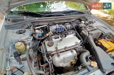 Седан Mitsubishi Lancer 2001 в 