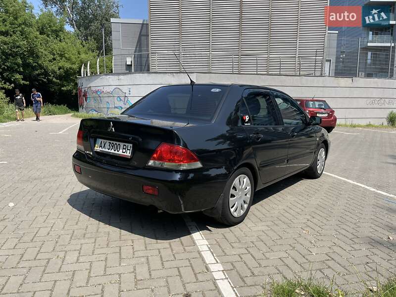 Седан Mitsubishi Lancer 2008 в Киеве