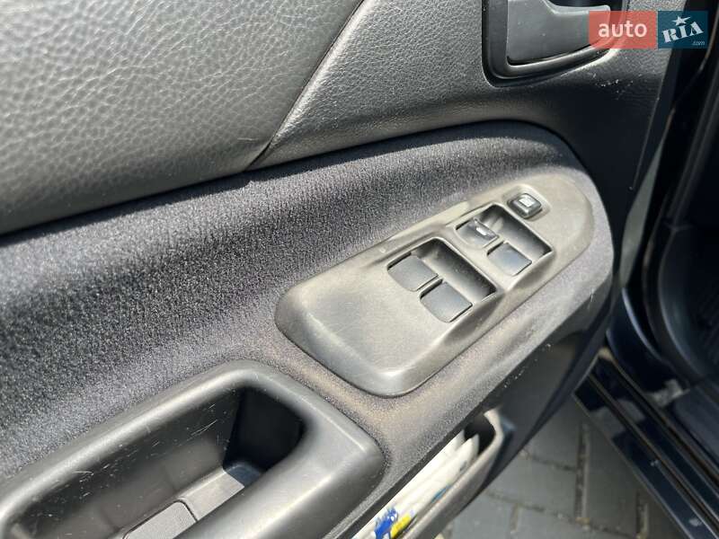 Седан Mitsubishi Lancer 2008 в Киеве