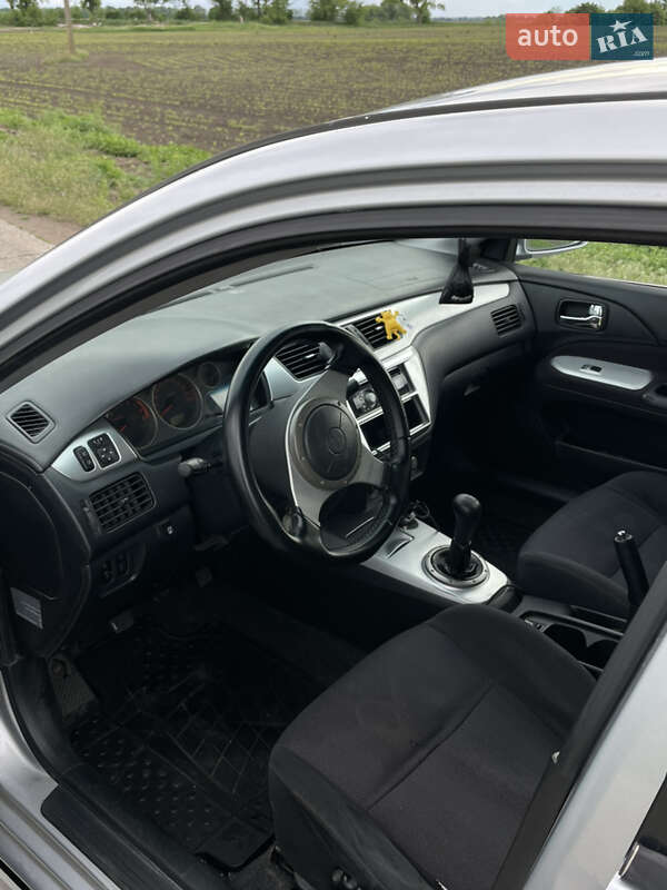 Седан Mitsubishi Lancer 2006 в Кагарлыке