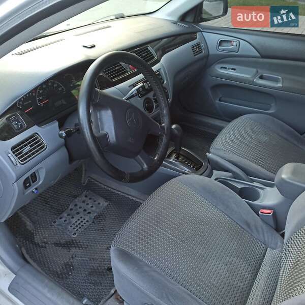 Седан Mitsubishi Lancer 2002 в Ивано-Франковске