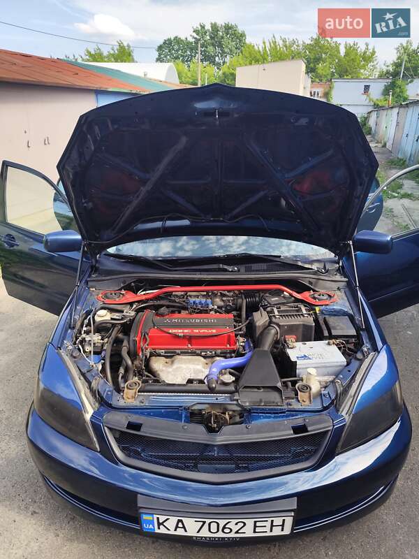 Седан Mitsubishi Lancer 2006 в Киеве