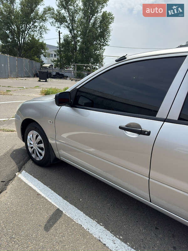Седан Mitsubishi Lancer 2005 в Одессе фото 15 Седан Mitsubishi Lancer 2005 в Одессе