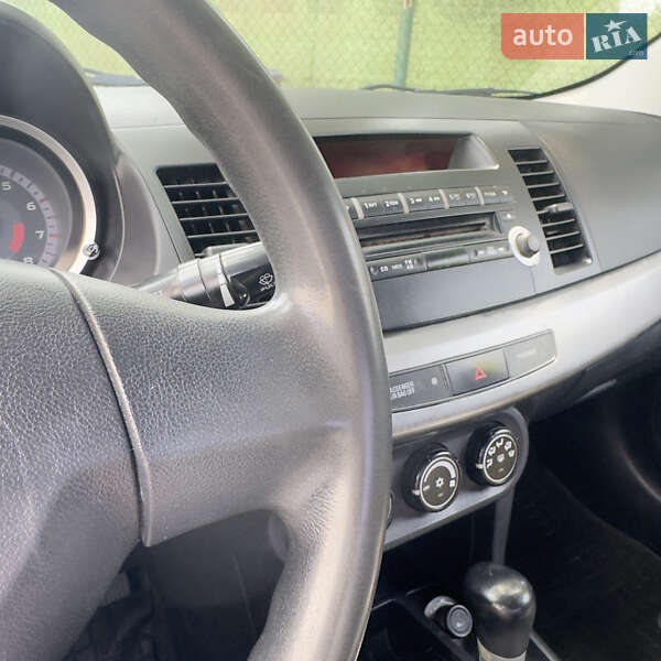Седан Mitsubishi Lancer 2008 в Одессе