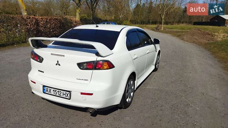 Mitsubishi Lancer 2014