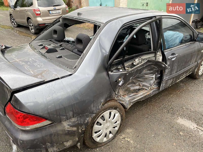 Седан Mitsubishi Lancer 2005 в Кривом Роге
