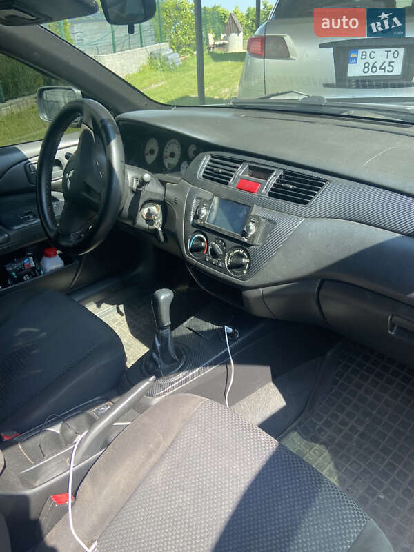 Седан Mitsubishi Lancer 2006 в Львові