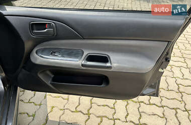 Седан Mitsubishi Lancer 2004 в 