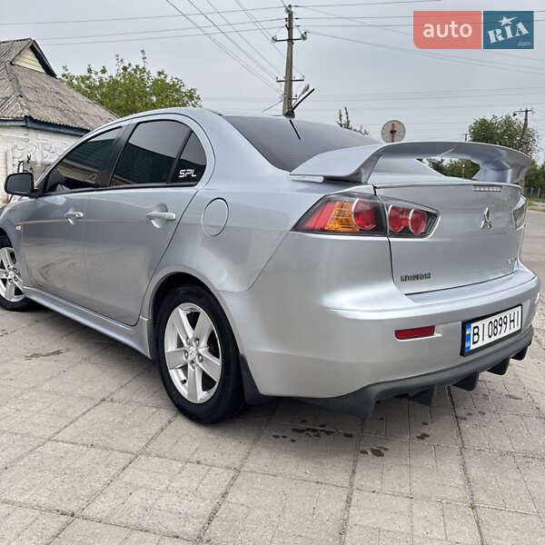Седан Mitsubishi Lancer 2010 в Кобеляках
