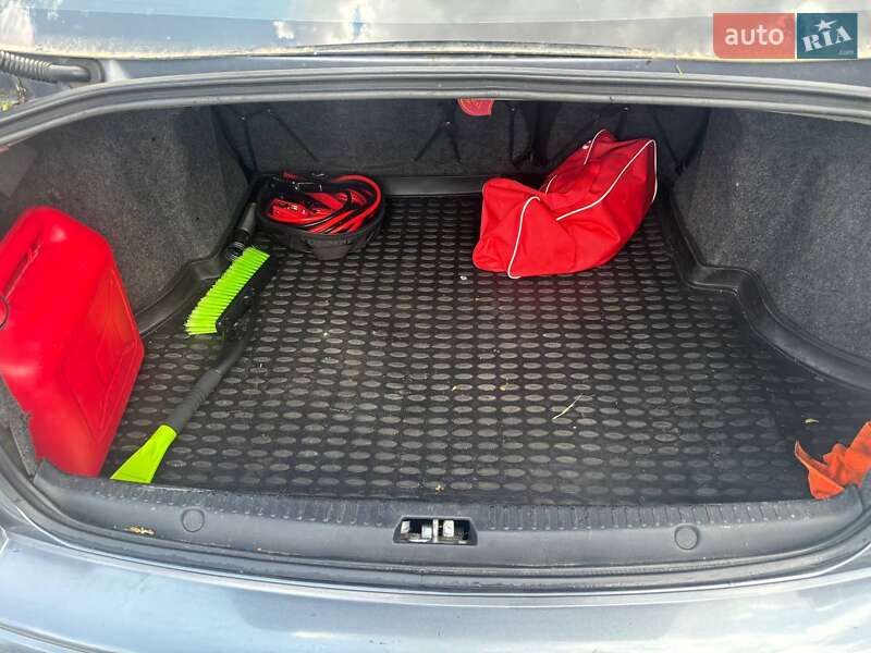 Седан Mitsubishi Lancer 2011 в Києві