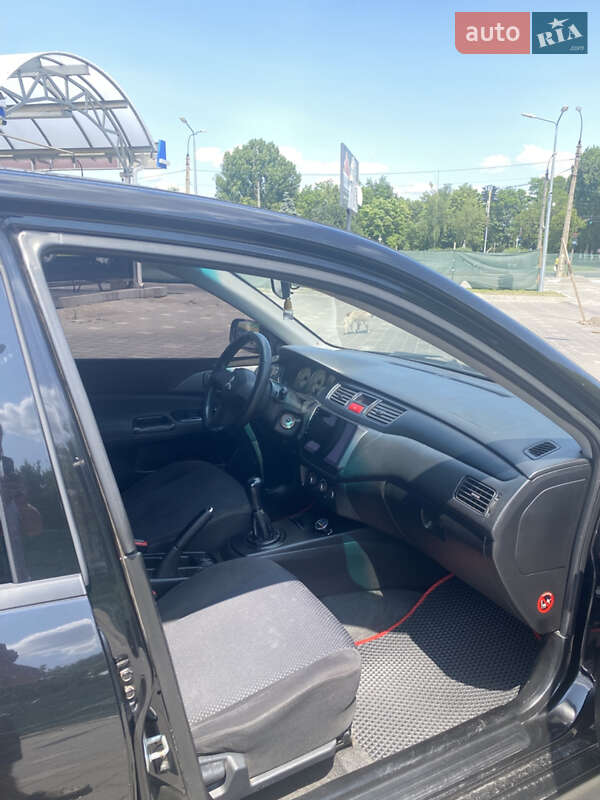 Седан Mitsubishi Lancer 2006 в Черкасах