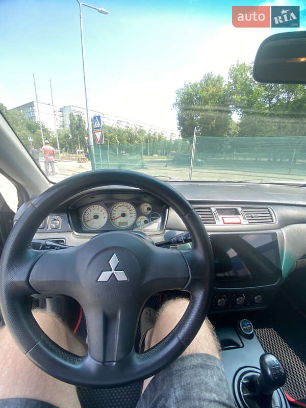 Седан Mitsubishi Lancer 2006 в Черкасах