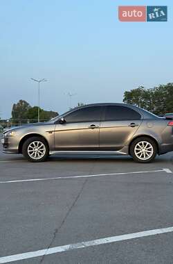 Седан Mitsubishi Lancer 2011 в 