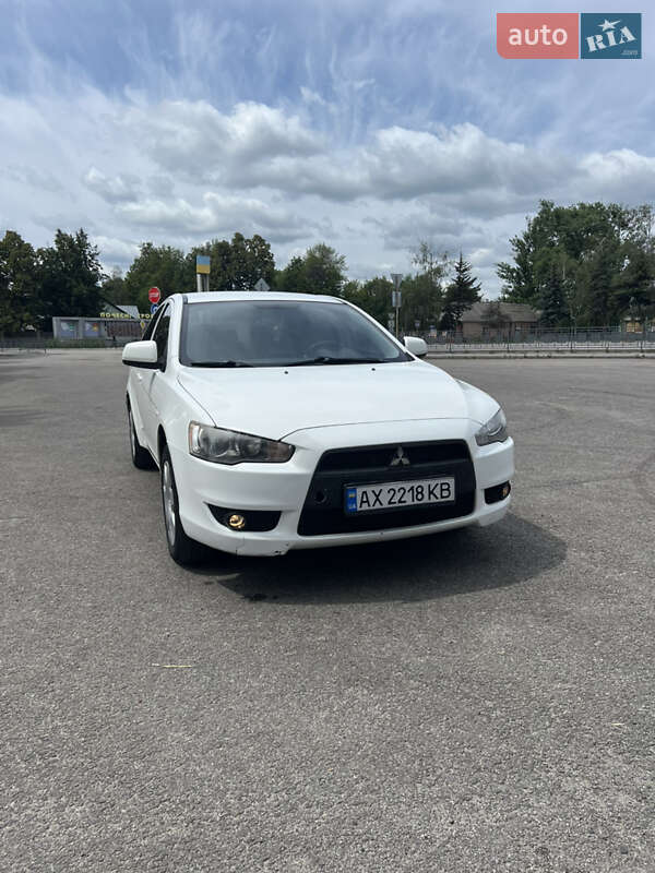 Седан Mitsubishi Lancer 2011 в Первомайске