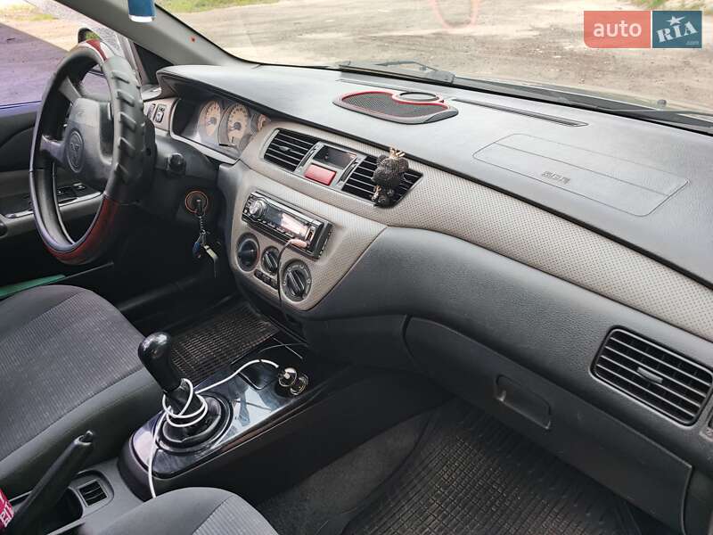 Седан Mitsubishi Lancer 2005 в Вышгороде