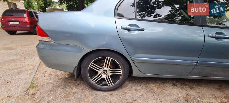 Седан Mitsubishi Lancer 2008 в Киеве