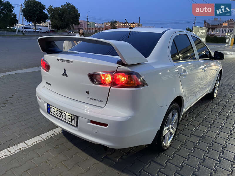 Седан Mitsubishi Lancer 2010 в Чернівцях