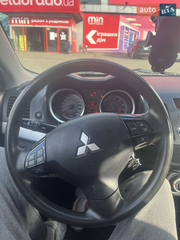 Седан Mitsubishi Lancer 2008 в Киеве