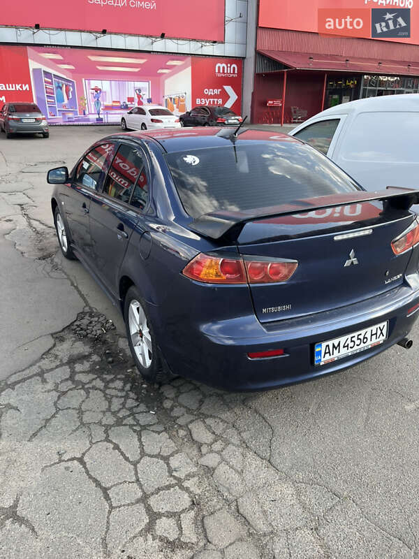 Седан Mitsubishi Lancer 2008 в Киеве